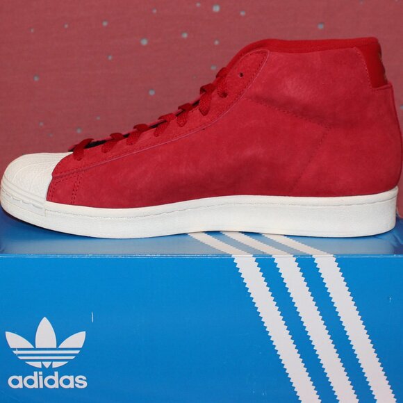 'Chicago' Edition Adidas Pro Model in Power Red - Picture 2 of 15